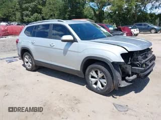 ✅ 2018 Volkswagen Atlas SE • VIN: 1V2CP2CA2JC599488 • Lot: 43003611. Listed on IAAI with 77,170 mi. Free auction sales archive from the USA and detailed vehicle history report at DreamBid. Image 1.