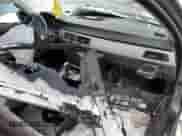 2006 BMW 3 Series z VIN WBAVB53556KW28652, wystawiony jako Copart lot #39053244 z przebiegiem Nie podano mil oraz Nie do naprawy • Non repairable. Historia ofert i sprzedaży dostępna na DreamBid. Obrazek 8.