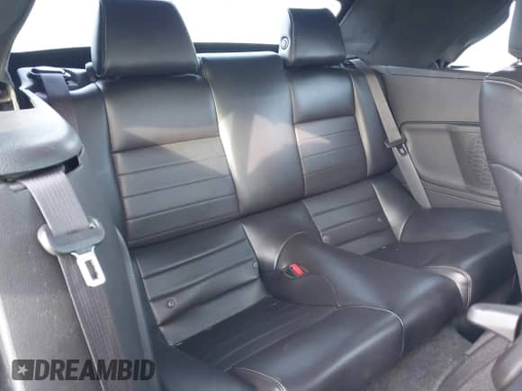 2014 Ford Mustang V6 с VIN 1ZVBP8EM9E5279440, выставлен на аукционе IAAI как лот 43498168 с пробегом 87 076 миль миль и . История ставок и продаж доступна на DreamBid. Изображение 8.