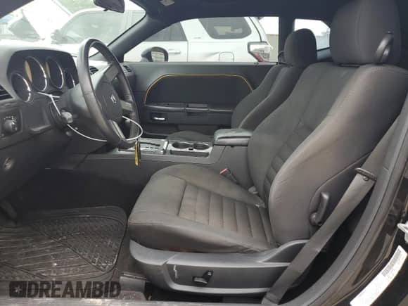 2009 Dodge Challenger R/T z VIN 2B3LJ54T19H500299, wystawiony jako Copart lot #72713494 z przebiegiem 99 954 mil mil oraz Szkoda całkowita • Salvage title. Historia ofert i sprzedaży dostępna na DreamBid. Obrazek 7.