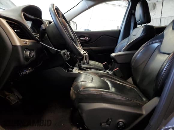 ✅ 2017 Jeep Cherokee High Altitude • VIN: 1C4PJMDS4HW506941 • Lot: 56949475. Wystawiony na Copart z przebiegiem 159 842 mil. Bezpłatny archiwum sprzedaży aukcyjnych z USA i szczegółowy raport historii pojazdu na DreamBid. Zdjęcie 7.