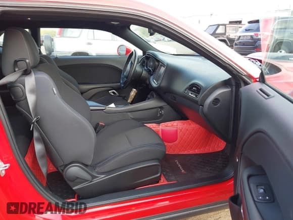 ✅ 2015 Dodge Challenger R/T • VIN: 2C3CDZAT9FH914013 • Lot: 43288641. Wystawiony na IAAI z przebiegiem 61 922 mil. Bezpłatny archiwum sprzedaży aukcyjnych z USA i szczegółowy raport historii pojazdu na DreamBid. Zdjęcie 5.