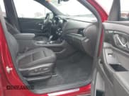 ✅ 2023 Chevrolet Traverse High Country • VIN: 1GNEVNKW7PJ221810 • Lot: 41215676. Wystawiony na IAAI z przebiegiem 26 020 mil. Bezpłatny archiwum sprzedaży aukcyjnych z USA i szczegółowy raport historii pojazdu na DreamBid. Zdjęcie 5.