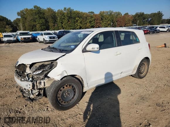 ✅ 2011 Scion xD • VIN: JTKKU4B44B1013070 • Lot: 91657975. Listed on Copart with 208,419 mi. Free auction sales archive from the USA and detailed vehicle history report at DreamBid. Image 1.