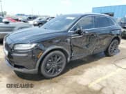 ✅ 2021 Lincoln Nautilus Reserve • VIN: 2LMPJ8K92MBL12248 • Lot: 59889885. Wystawiony na Copart z przebiegiem 59 139 mil. Bezpłatny archiwum sprzedaży aukcyjnych z USA i szczegółowy raport historii pojazdu na DreamBid. Zdjęcie 1.