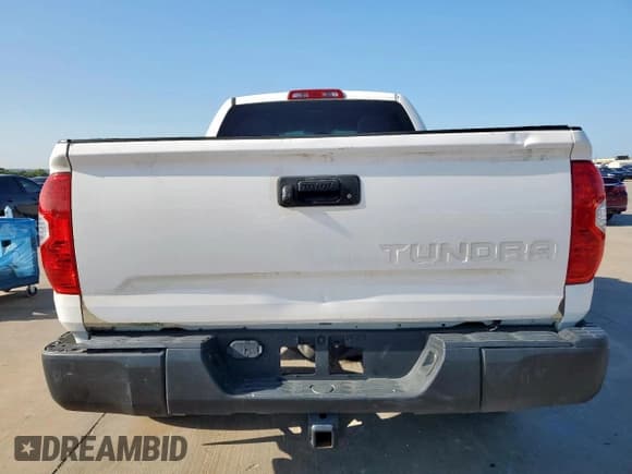 ✅ 2018 Toyota Tundra SR • VIN: 5TFUW5F11JX758421 • Lot: 64495965. Listed on Copart with 65,803 mi. Free auction sales archive from the USA and detailed vehicle history report at DreamBid. Image 6.