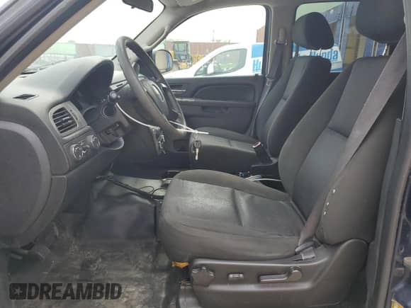 2011 Chevrolet Tahoe Commercial with VIN 1GNSK2E05BR303322, listed as a Copart auction lot 59634875 with 206,293 mi miles and Clean title. Bid and sale history available at DreamBid. Image 7.