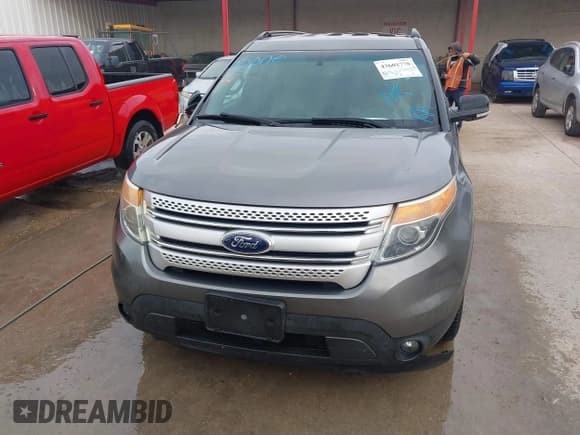 ✅ 2014 Ford Explorer XLT • VIN: 1FM5K7D84EGB72955 • Lot: 43601770. Wystawiony na IAAI z przebiegiem 165 590 mil. Bezpłatny archiwum sprzedaży aukcyjnych z USA i szczegółowy raport historii pojazdu na DreamBid. Zdjęcie 13.
