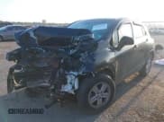 ✅ 2021 Chevrolet Trax LS • VIN: KL7CJKSB8MB301613 • Lot: 42526045. Listed on IAAI with 51,127 mi. Free auction sales archive from the USA and detailed vehicle history report at DreamBid. Image 2.