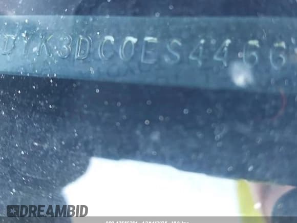 ✅ 2014 Toyota Sienna XLE • VIN: 5TDYK3DC0ES446673 • Lot: 43556251. Listed on IAAI with 204,332 mi. Free auction sales archive from the USA and detailed vehicle history report at DreamBid. Image 9.