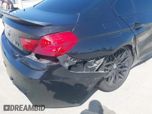 ✅ 2014 BMW M6 • VIN: WBS6C9C52EDV73651 • Lot: 42110470. Listed on IAAI with 127,576 mi. Free auction sales archive from the USA and detailed vehicle history report at DreamBid. Image 6.