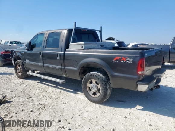 ✅ 2006 Ford F-250 XL • VIN: 1FTSW21P56EA37992 • Лот: 85561775. Опубликован ранее на Copart с пробегом 246 880 миль. Бесплатный доступ к архиву аукционных продаж из США и подробный отчёт об истории автомобиля на DreamBid. Изображение 2.