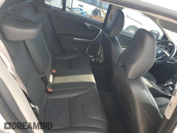 ✅ 2015 Volvo V60 T5 Drive-E Platinum • VIN: YV140MED3F1186134 • Лот: 71446395. Опубликован ранее на Copart с пробегом 102 981 миль. Бесплатный доступ к архиву аукционных продаж из США и подробный отчёт об истории автомобиля на DreamBid. Изображение 10.