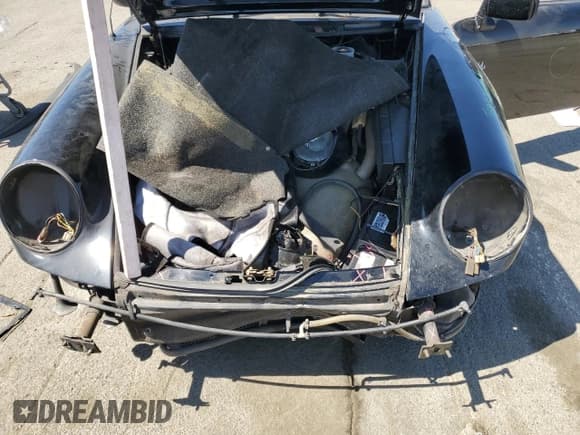 ✅ 1982 Porsche 911 • VIN: WP0AA0915CS122360 • Лот: 69687674. Опубликован ранее на Copart с пробегом 179 346 миль. Бесплатный доступ к архиву аукционных продаж из США и подробный отчёт об истории автомобиля на DreamBid. Изображение 11.