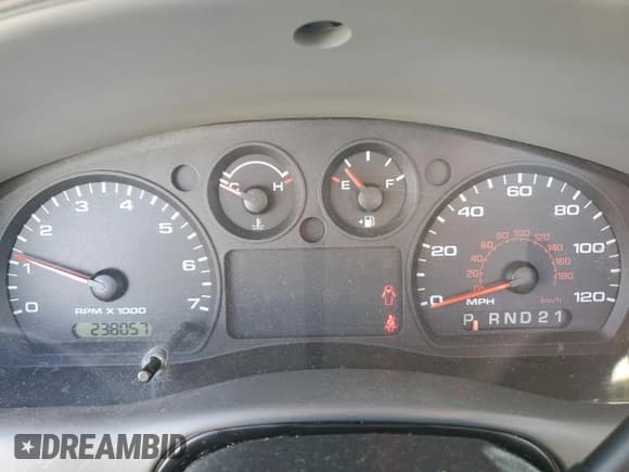 ✅ 2006 Ford Ranger XL • VIN: 1FTYR10DX6PA34738 • Lot: 91236165. Wystawiony na Copart z przebiegiem 238 057 mil. Bezpłatny archiwum sprzedaży aukcyjnych z USA i szczegółowy raport historii pojazdu na DreamBid. Zdjęcie 9.