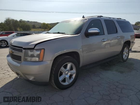 ✅ 2008 Chevrolet Suburban LTZ • VIN: 1GNFK16308J213927 • Lot: 81918815. Listed on Copart with 330,515 mi. Free auction sales archive from the USA and detailed vehicle history report at DreamBid. Image 1.