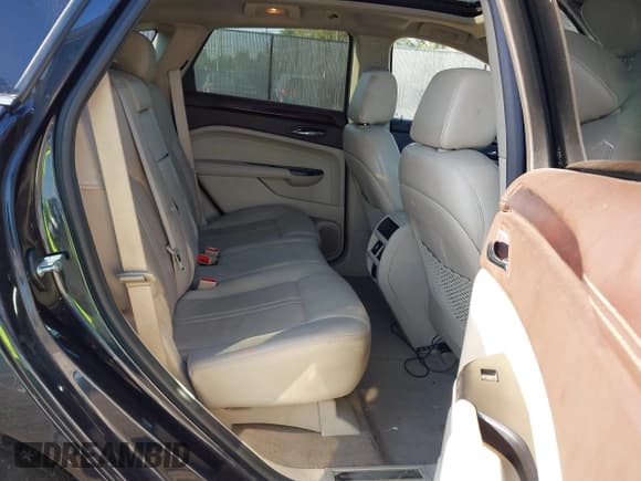✅ 2015 Cadillac SRX Luxury Collection • VIN: 3GYFNBE39FS611246 • Lot: 43327440. Listed on IAAI with 113,077 mi. Free auction sales archive from the USA and detailed vehicle history report at DreamBid. Image 8.