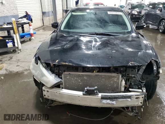 ✅ 2019 Nissan Maxima SV • VIN: 1N4AA6AV0KC366322 • Lot: 92243855. Wystawiony na Copart z przebiegiem 93 471 mil. Bezpłatny archiwum sprzedaży aukcyjnych z USA i szczegółowy raport historii pojazdu na DreamBid. Zdjęcie 5.