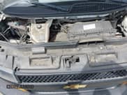 ✅ 2018 Chevrolet Express Cargo • VIN: 1GCWGAFP7J1343433 • Lot: 42780602. Wystawiony na IAAI z przebiegiem 121 170 mil. Bezpłatny archiwum sprzedaży aukcyjnych z USA i szczegółowy raport historii pojazdu na DreamBid. Zdjęcie 10.