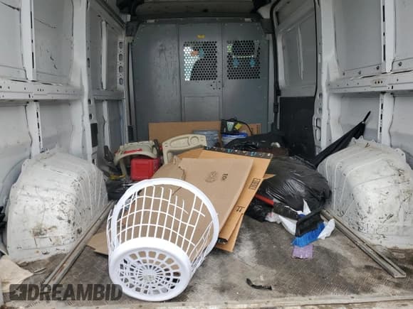 ✅ 2015 Ram ProMaster Cargo • VIN: 3C6TRVCG3FE512402 • Lot: 56626795. Wystawiony na Copart z przebiegiem 167 928 mil. Bezpłatny archiwum sprzedaży aukcyjnych z USA i szczegółowy raport historii pojazdu na DreamBid. Zdjęcie 10.