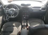 ✅ 2017 Jeep Renegade Sport • VIN: ZACCJAAB4HPE81599 • Лот: 69351925. Опубликован ранее на Copart с пробегом 116 983 миль. Бесплатный доступ к архиву аукционных продаж из США и подробный отчёт об истории автомобиля на DreamBid. Изображение 8.