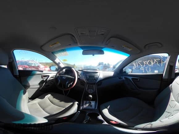 2013 Hyundai Elantra Limited с VIN 5NPDH4AE2DH355756, выставлен на аукционе IAAI как лот 43409718 с пробегом 125 551 миль миль и . История ставок и продаж доступна на DreamBid. Изображение 18.