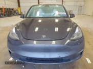 ✅ 2022 Tesla Model Y Performance • VIN: 7SAYGDEFXNF383587 • Lot: 94509945. Wystawiony na Copart z przebiegiem 110 597 mil. Bezpłatny archiwum sprzedaży aukcyjnych z USA i szczegółowy raport historii pojazdu na DreamBid. Zdjęcie 5.