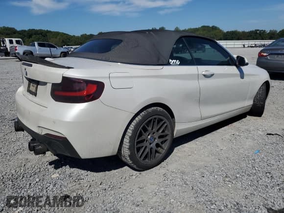 ✅ 2017 BMW 2 Series 230i • VIN: WBA2K9C50HV647170 • Лот: 84833785. Опубликован ранее на Copart с пробегом 84 937 миль. Бесплатный доступ к архиву аукционных продаж из США и подробный отчёт об истории автомобиля на DreamBid. Изображение 3.