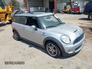 ✅ 2010 MINI Clubman S • VIN: WMWMM3C57ATZ33101 • Лот: 42760772. Опубликован ранее на IAAI с пробегом 80 260 миль. Бесплатный доступ к архиву аукционных продаж из США и подробный отчёт об истории автомобиля на DreamBid. Изображение 1.