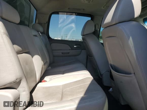 ✅ 2008 GMC Sierra 2500HD Work Truck • VIN: 1GTHK23618F153925 • Lot: 68523715. Listed on Copart with 290,264 mi. Free auction sales archive from the USA and detailed vehicle history report at DreamBid. Image 10.