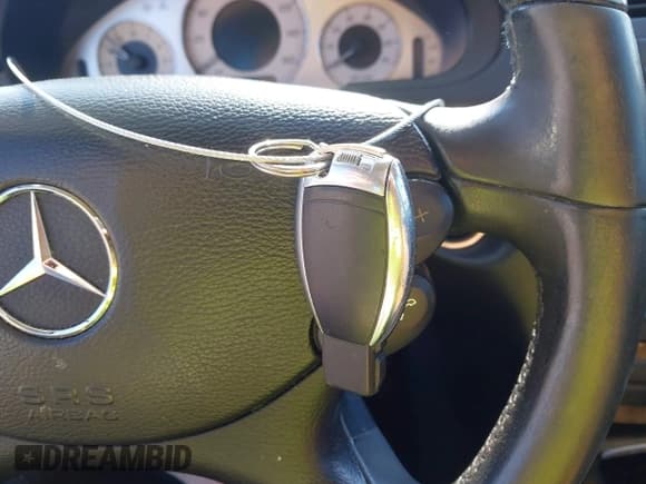 ✅ 2008 Mercedes-Benz E 350 Luxury • VIN: WDBUF87X68B313375 • Lot: 42926760. Listed on IAAI with 248,411 mi. Free auction sales archive from the USA and detailed vehicle history report at DreamBid. Image 11.