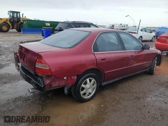 ✅ 1994 Honda Accord EX • VIN: JHMCD5652RC016938 • Lot: 81729445. Wystawiony na Copart z przebiegiem 204 155 mil. Bezpłatny archiwum sprzedaży aukcyjnych z USA i szczegółowy raport historii pojazdu na DreamBid. Zdjęcie 3.