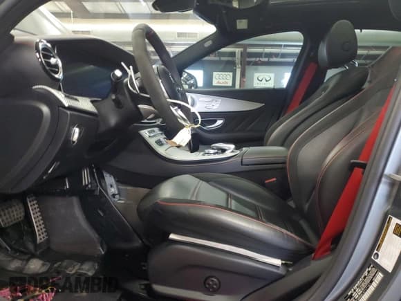 ✅ 2020 Mercedes-Benz E 53 AMG • VIN: WDDZF6BB8LA717161 • Lot: 59775195. Wystawiony na Copart z przebiegiem 44 033 mil. Bezpłatny archiwum sprzedaży aukcyjnych z USA i szczegółowy raport historii pojazdu na DreamBid. Zdjęcie 7.