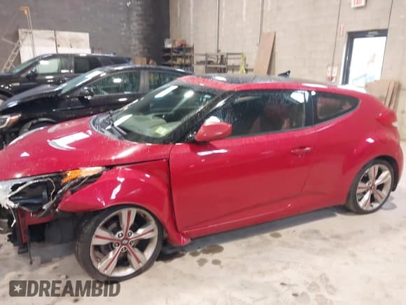 ✅ 2013 Hyundai Veloster w/Gray Int • VIN: KMHTC6AD7DU142638 • Lot: 40062059. Wystawiony na IAAI z przebiegiem 123 746 mil. Bezpłatny archiwum sprzedaży aukcyjnych z USA i szczegółowy raport historii pojazdu na DreamBid. Zdjęcie 15.