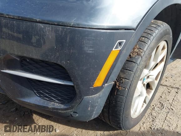 ✅ 2013 BMW X5 xDrive35i • VIN: 5UXZV4C5XD0B13128 • Lot: 43232453. Listed on IAAI with 142,298 mi. Free auction sales archive from the USA and detailed vehicle history report at DreamBid. Image 6.