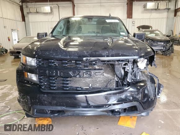 ✅ 2021 Chevrolet Silverado 1500 Custom • VIN: 1GCPYBEH9MZ171784 • Lot: 83081484. Wystawiony na Copart z przebiegiem 94 772 mil. Bezpłatny archiwum sprzedaży aukcyjnych z USA i szczegółowy raport historii pojazdu na DreamBid. Zdjęcie 5.