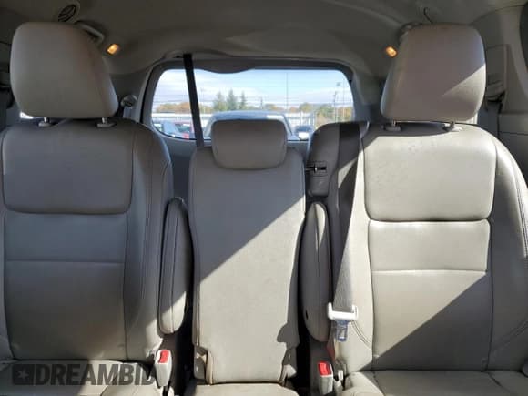 ✅ 2019 Toyota Sienna Limited Premium • VIN: 5TDYZ3DC8KS018583 • Lot: 89625515. Wystawiony na Copart z przebiegiem 65 699 mil. Bezpłatny archiwum sprzedaży aukcyjnych z USA i szczegółowy raport historii pojazdu na DreamBid. Zdjęcie 10.