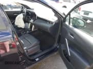 ✅ 2024 Toyota Corolla Cross Hybrid S • VIN: 7MUFBABG6RV021486 • Lot: 43543897. Wystawiony na IAAI z przebiegiem 31 093 mil. Bezpłatny archiwum sprzedaży aukcyjnych z USA i szczegółowy raport historii pojazdu na DreamBid. Zdjęcie 5.