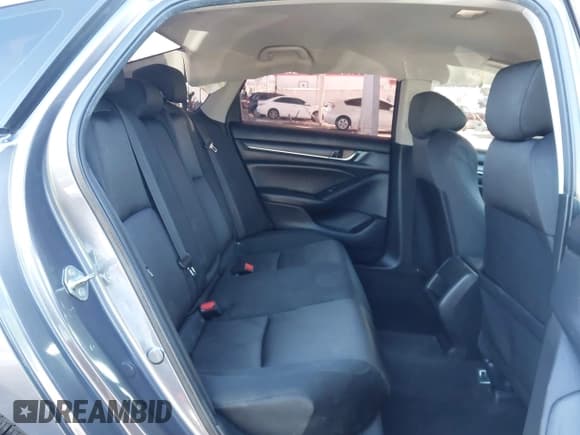 ✅ 2020 Honda Accord • VIN: 1HGCV3F10LA003304 • Lot: 43665405. Wystawiony na IAAI z przebiegiem 102 678 mil. Bezpłatny archiwum sprzedaży aukcyjnych z USA i szczegółowy raport historii pojazdu na DreamBid. Zdjęcie 8.