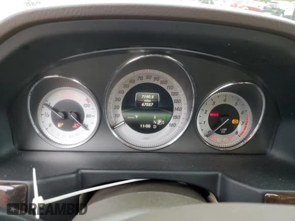 ✅ 2015 Mercedes-Benz GLK 350 • VIN: WDCGG5HBXFG423594 • Лот: 90292075. Опубликован ранее на Copart с пробегом 67 557 миль. Бесплатный доступ к архиву аукционных продаж из США и подробный отчёт об истории автомобиля на DreamBid. Изображение 9.