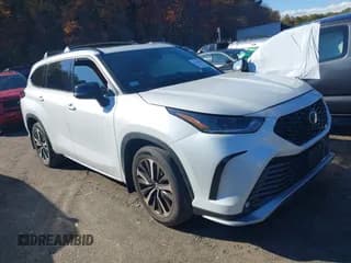 ✅ 2022 Toyota Highlander XSE • VIN: 5TDLZRBH8NS244932 • Лот: 43438441. Опубликован ранее на IAAI с пробегом 34 099 миль. Бесплатный доступ к архиву аукционных продаж из США и подробный отчёт об истории автомобиля на DreamBid. Изображение 1.