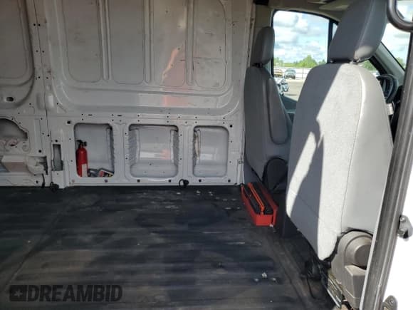 ✅ 2016 Ford Transit Cargo • VIN: 1FTYR3XM8GKB47068 • Lot: 65234315. Listed on Copart with 342,235 mi. Free auction sales archive from the USA and detailed vehicle history report at DreamBid. Image 11.