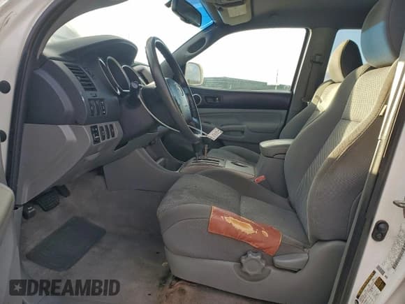 ✅ 2009 Toyota Tacoma PreRunner • VIN: 3TMJU62N29M071246 • Lot: 96106455. Listed on Copart with 263,936 mi. Free auction sales archive from the USA and detailed vehicle history report at DreamBid. Image 7.