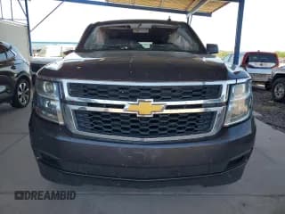 ✅ 2018 Chevrolet Suburban LS • VIN: 1GNSCGKC9JR384123 • Lot: 70710604. Wystawiony na Copart z przebiegiem 209 443 mil. Bezpłatny archiwum sprzedaży aukcyjnych z USA i szczegółowy raport historii pojazdu na DreamBid. Zdjęcie 5.