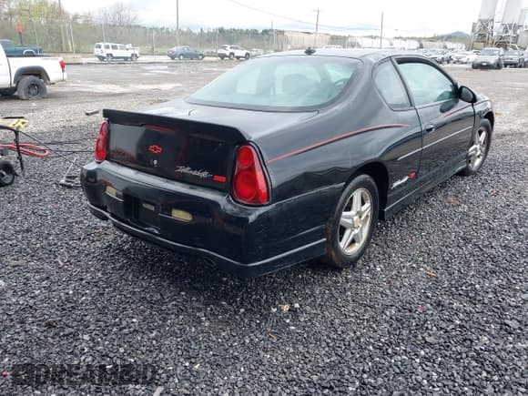 ✅ 2004 Chevrolet Monte Carlo SS Supercharged • VIN: 2G1WZ151449433445 • Lot: 41957645. Wystawiony na IAAI z przebiegiem 288 865 mil. Bezpłatny archiwum sprzedaży aukcyjnych z USA i szczegółowy raport historii pojazdu na DreamBid. Zdjęcie 4.
