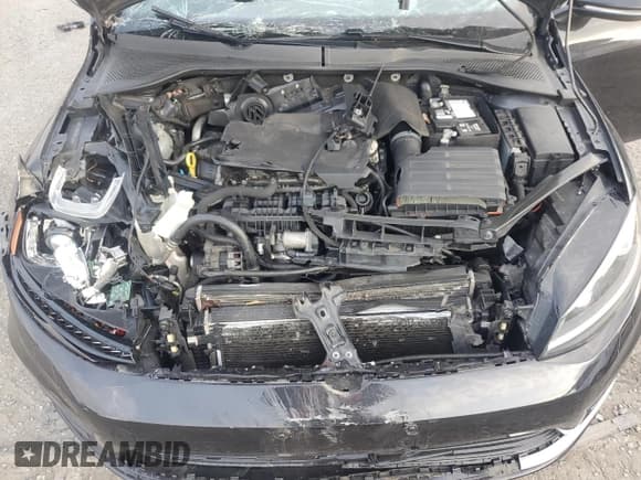 ✅ 2016 Volkswagen Golf R • VIN: WVWLF7AU5GW210266 • Lot: 78886424. Wystawiony na Copart z przebiegiem 59 831 mil. Bezpłatny archiwum sprzedaży aukcyjnych z USA i szczegółowy raport historii pojazdu na DreamBid. Zdjęcie 11.