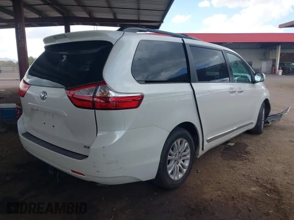 ✅ 2017 Toyota Sienna XLE Auto Access Seat • VIN: 5TDYZ3DC5HS859494 • Lot: 42807090. Listed on IAAI with Not provided. Free auction sales archive from the USA and detailed vehicle history report at DreamBid. Image 4.