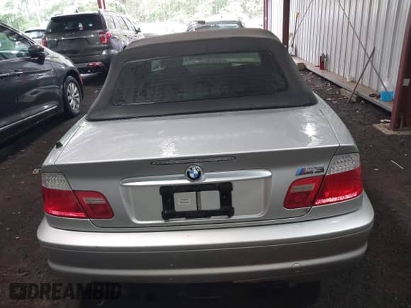 2005 BMW 3 Series M3 с VIN WBSBR93415PK09658, выставлен на аукционе IAAI как лот 42436183 с пробегом 79 062 миль миль и . История ставок и продаж доступна на DreamBid. Изображение 17.