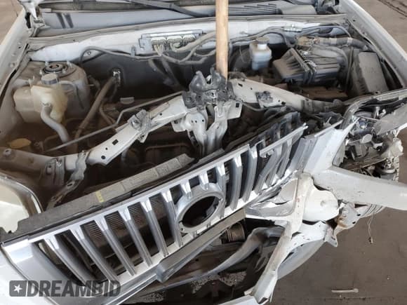 ✅ 2011 Mercury Mariner • VIN: 4M2CN8B73BKJ04913 • Lot: 88345615. Listed on Copart with 215,124 mi. Free auction sales archive from the USA and detailed vehicle history report at DreamBid. Image 12.