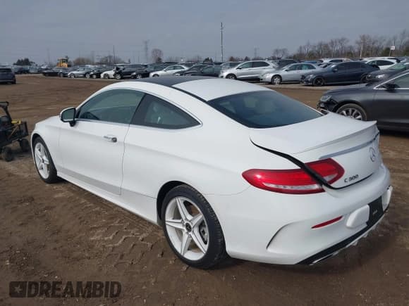 ✅ 2018 Mercedes-Benz C 300 • VIN: WDDWJ4KB9JF707390 • Lot: 41541150. Listed on IAAI with 92,045 mi. Free auction sales archive from the USA and detailed vehicle history report at DreamBid. Image 3.